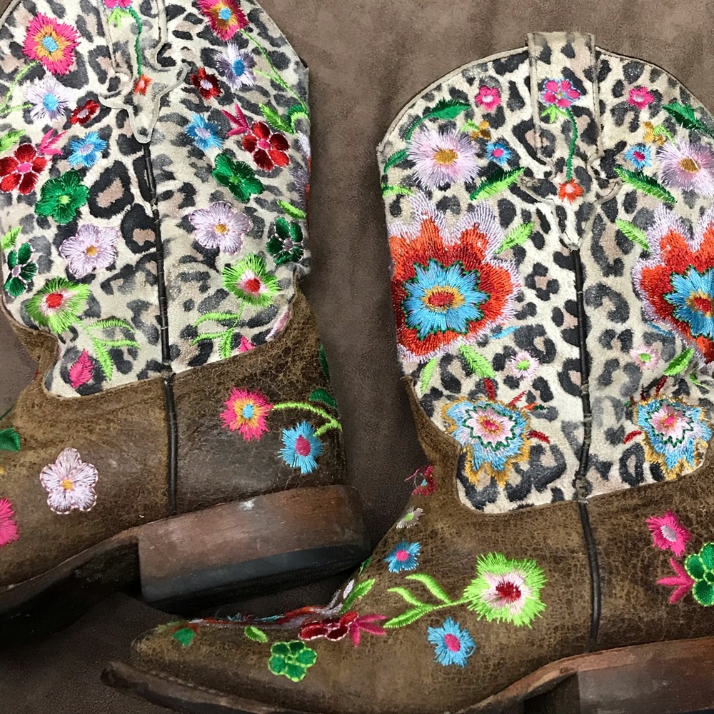 ❌sold❌Macie Bean Western Cowboy Floral Leop. Boots - Picture 5 of 8